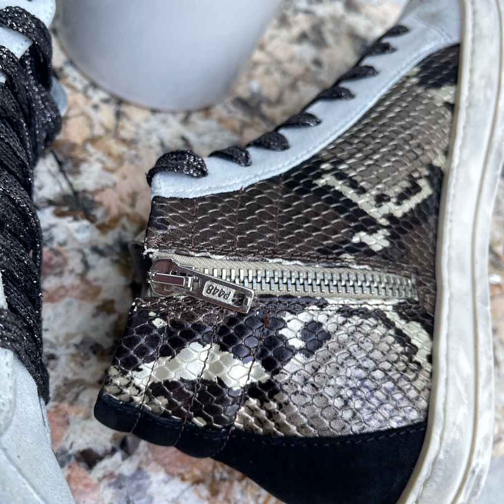 P448 John Side Zip White Snake Python Distressed … - image 6